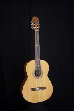 Alvaro 37  (S) klasická kytara